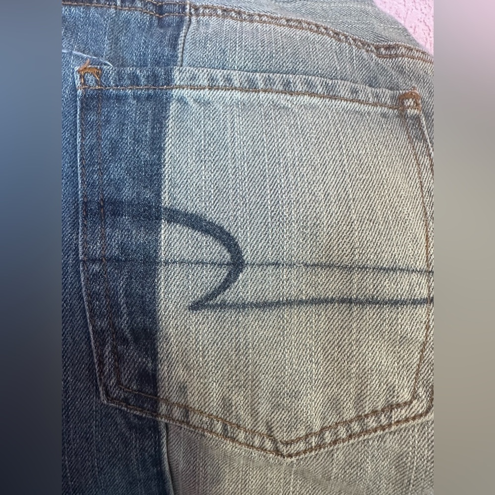 American Eagle Outfitters vintage hi-rise two-toned denim capris size 4